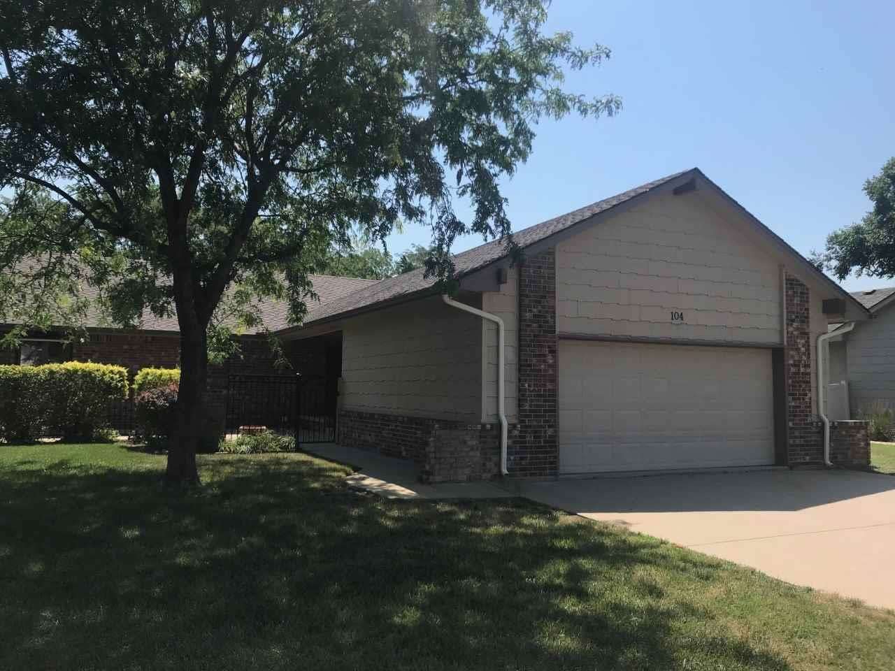 Great home is sought after Crestview Country Club Estates, Brand new complete HVAC system, new Roof,